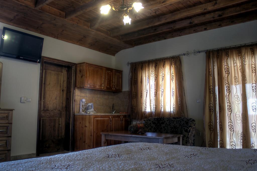 Toula Rooms Ángistron Zewnętrze zdjęcie